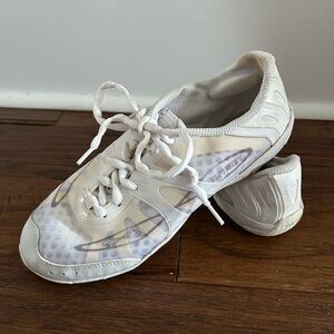 Nfinity/Infinity Cheer Shoes-Worn Twice/ Size 9